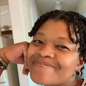 Meet your Posher, Althea